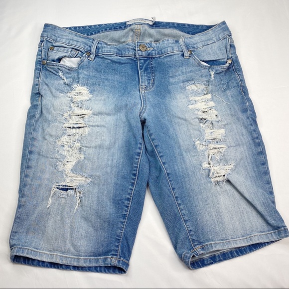 torrid Pants - Torrid Denim Bermuda Shorts Distressed Size 16